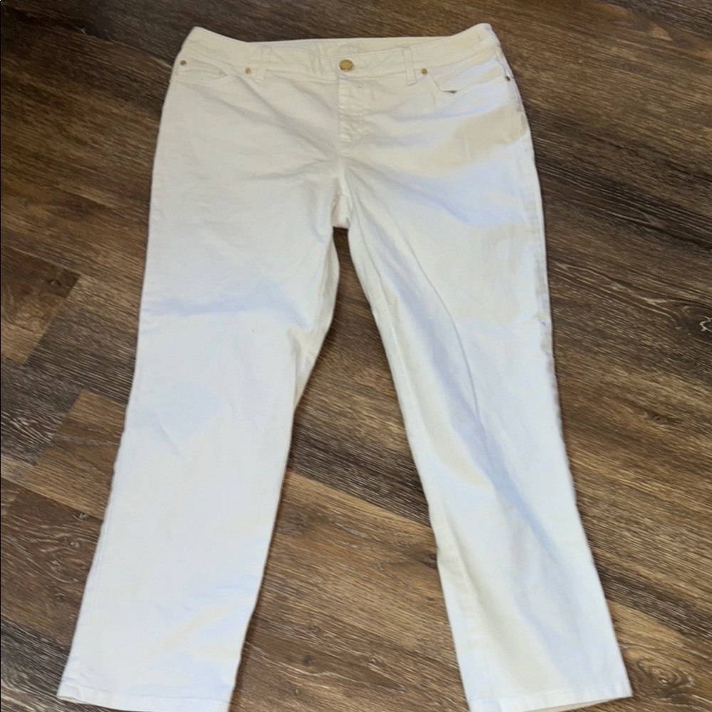Chicos Straight Leg Jeans 1.5 (black label)